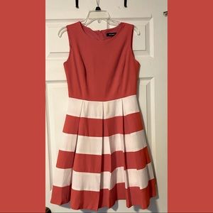 Nine West dress - Size 4 - dark salmon pink and white